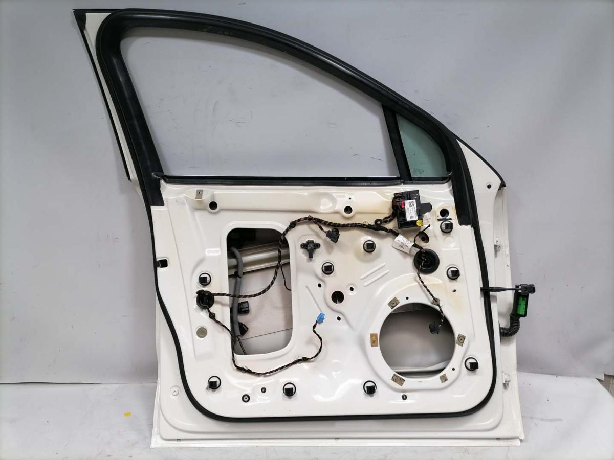 Porsche Macan original T&uuml;r vorn links Rohbau mehrere kleine Besch&auml;digungen Bj.2015